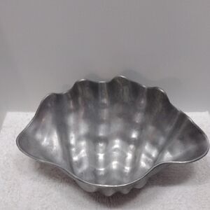 Sea Calm Shell Metal Bowl Large